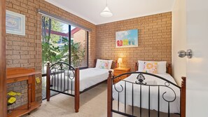 3 bedrooms, free WiFi, bed sheets