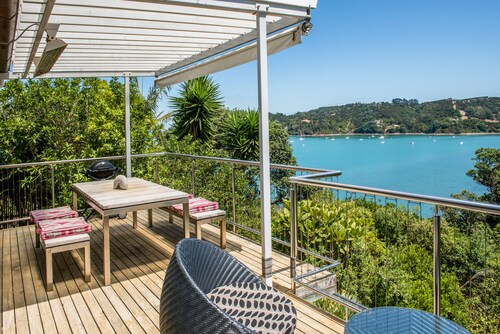 The perfect weekend getaway in this romantic bach.