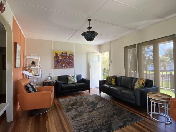 Living area - Pet friendly beach shack in the heart of Cotton Tree (Maroochydore)