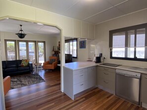 Interior - Pet friendly beach shack in the heart of Cotton Tree (Maroochydore)