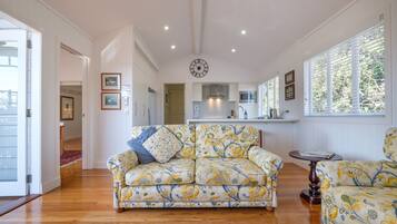 TV, DVD player, table tennis, books