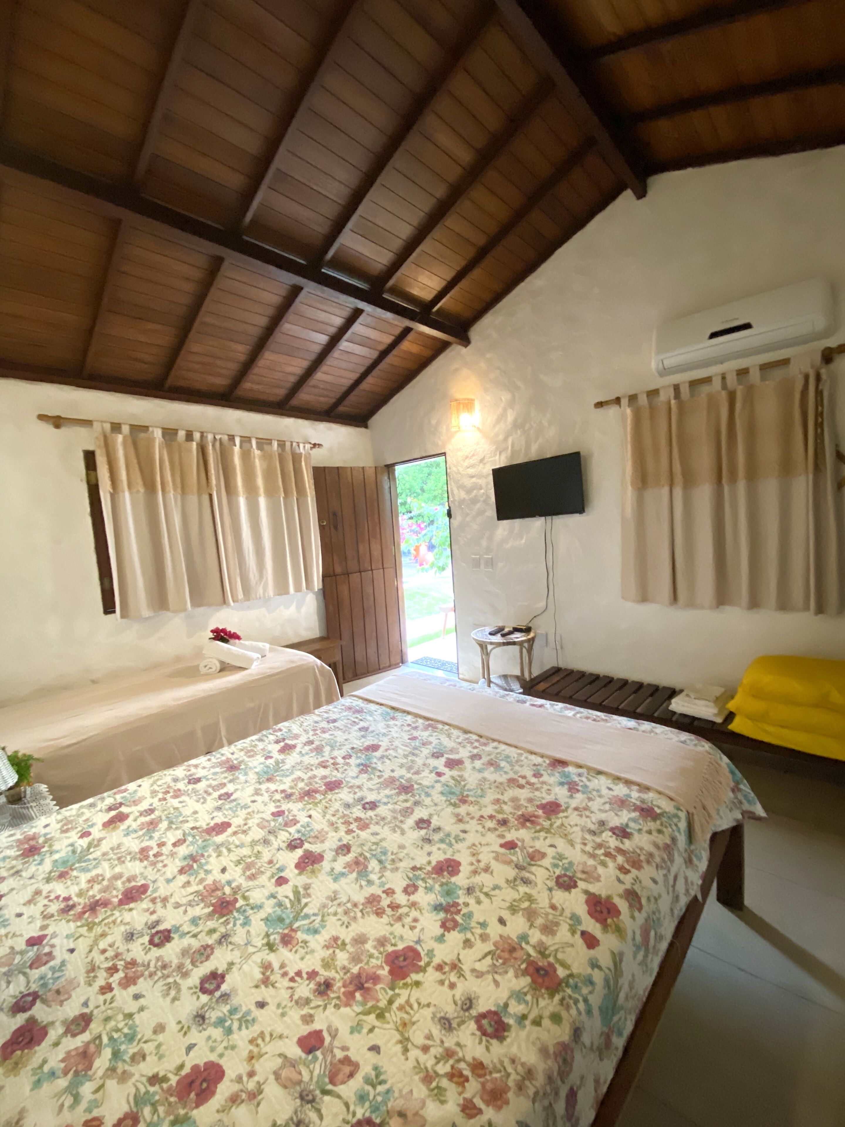 Great house for rent Instagram: curraldopeixeboi_