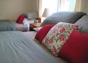 2 bedrooms, free WiFi, bed sheets