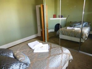 3 Schlafzimmer, Bügeleisen/Bügelbrett, Internetzugang, Bettwäsche