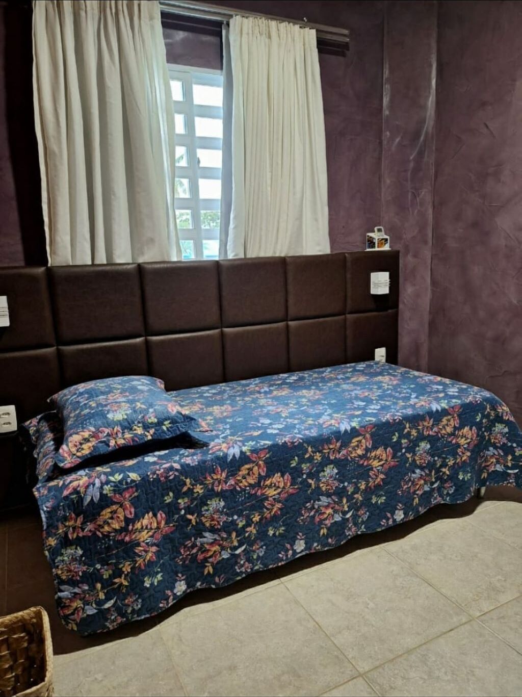 Luxury high house, pool, sauna, mini football field, game room, 5QT