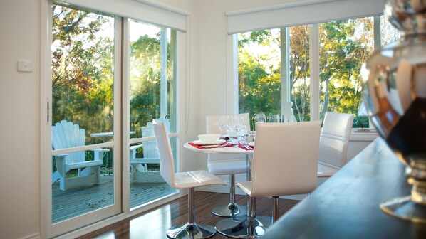 Dining - Belle Maison - Perfect Romantic Escape (DAYLESFORD)