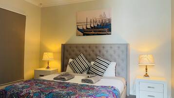 3 bedrooms, iron/ironing board, WiFi, bed sheets