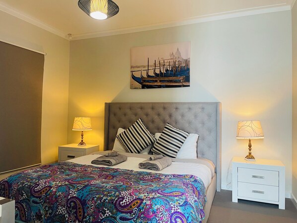 3 bedrooms, iron/ironing board, WiFi, bed sheets