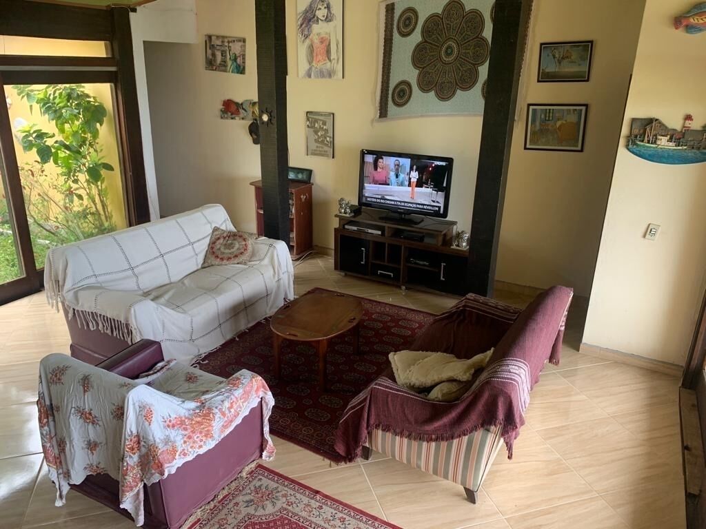 Wonderful house located on the edge of the Araruama Lagoon