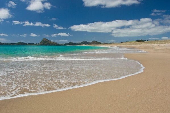 Beach nearby, sun-loungers, beach towels