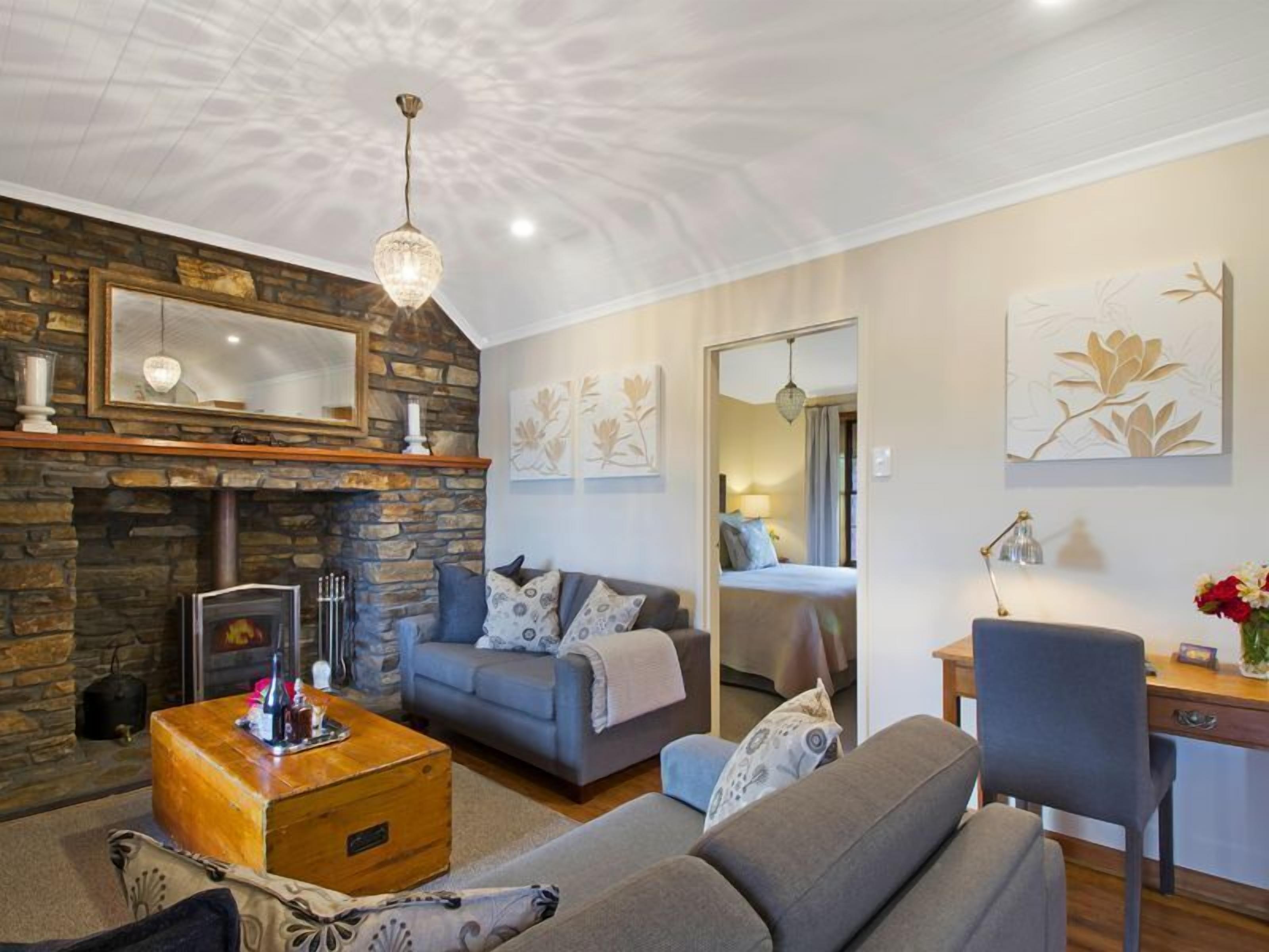 Stonewell Cottages and Vineyards — image 12