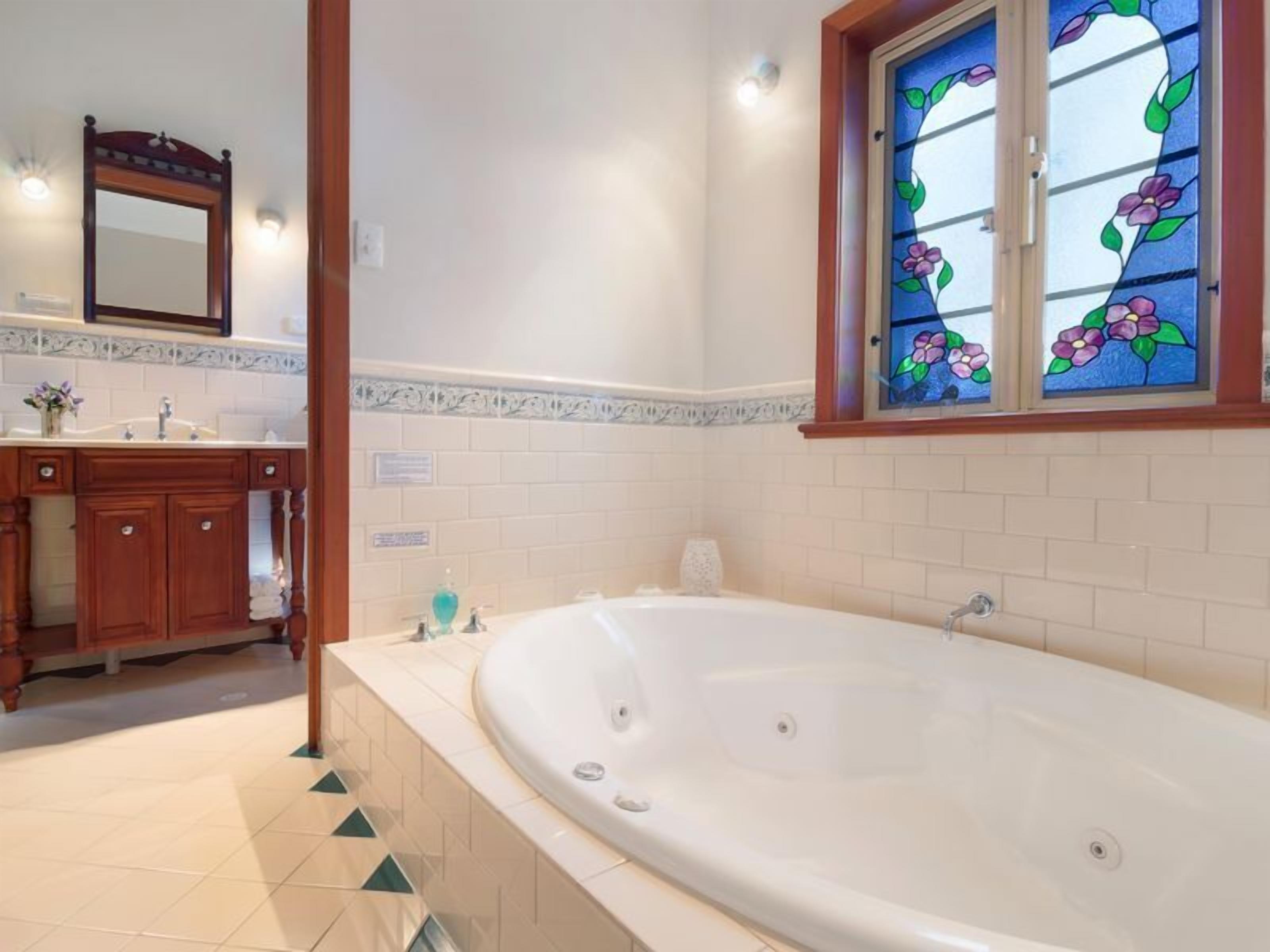 Stonewell Cottages and Vineyards — image 8