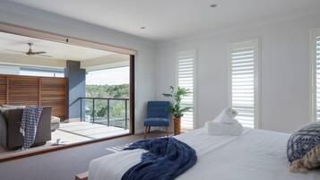 5 bedrooms, free WiFi, bed sheets