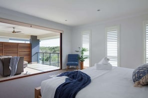 5 bedrooms, free WiFi, bed sheets