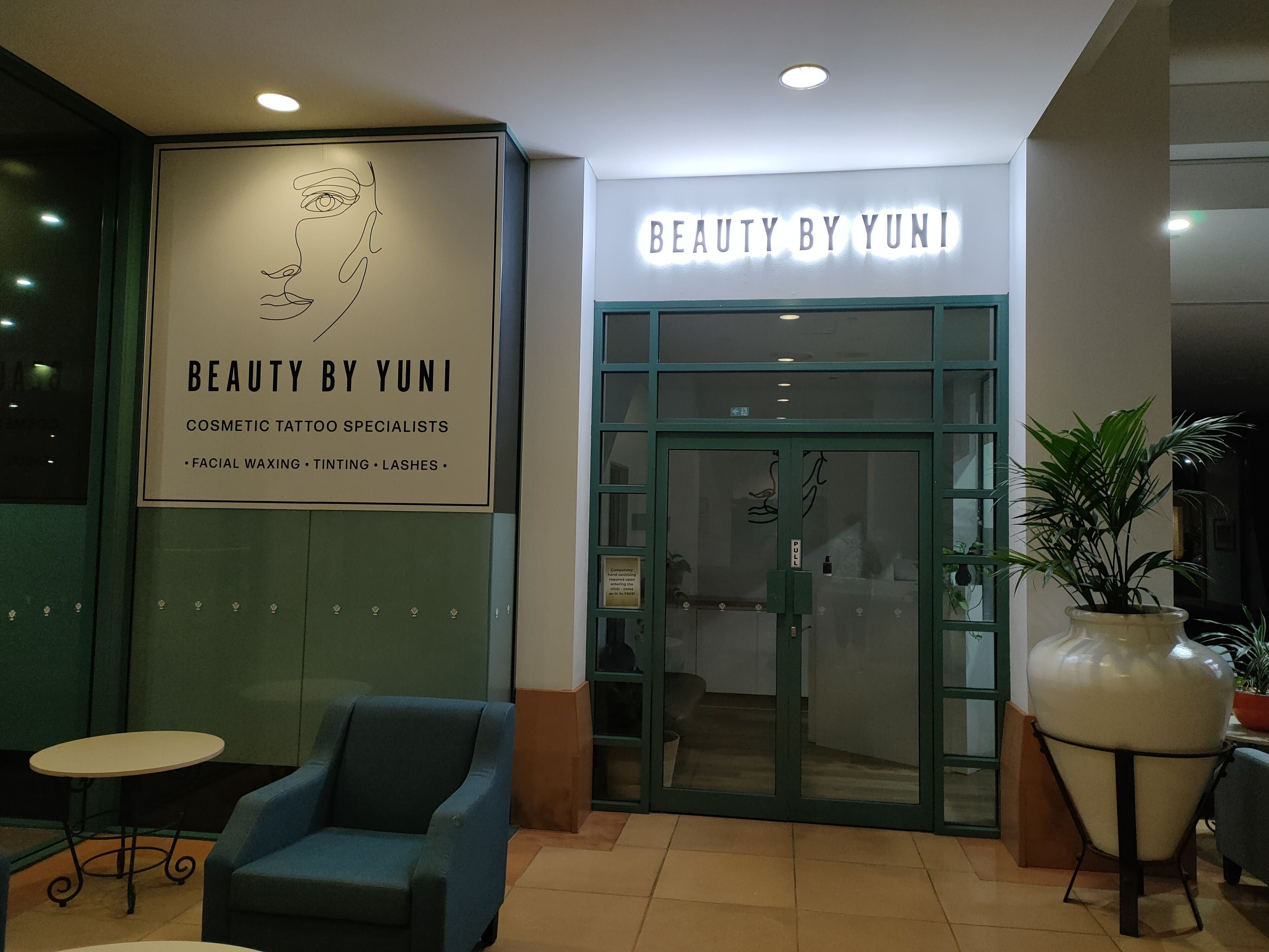 Crown Towers Resort Apartment in Surfers Paradise Very Quiet on North Side — image 21