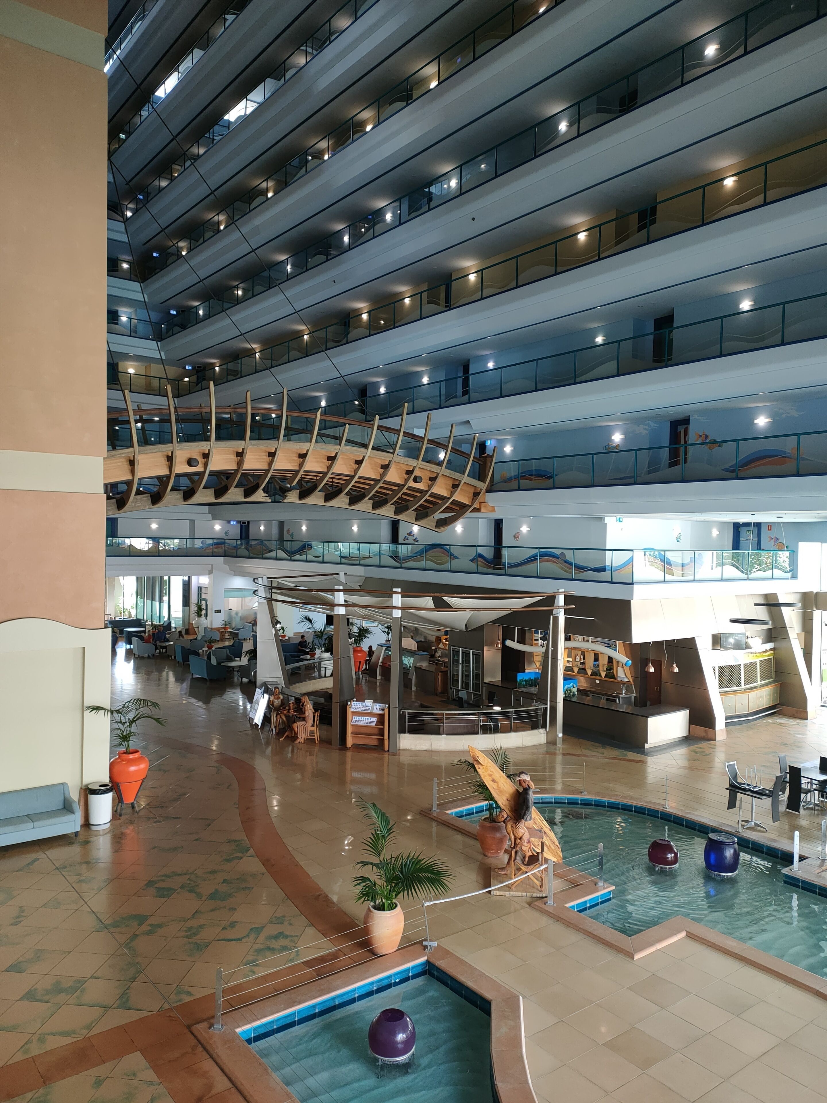 Crown Towers Resort Apartment in Surfers Paradise Very Quiet on North Side — image 5