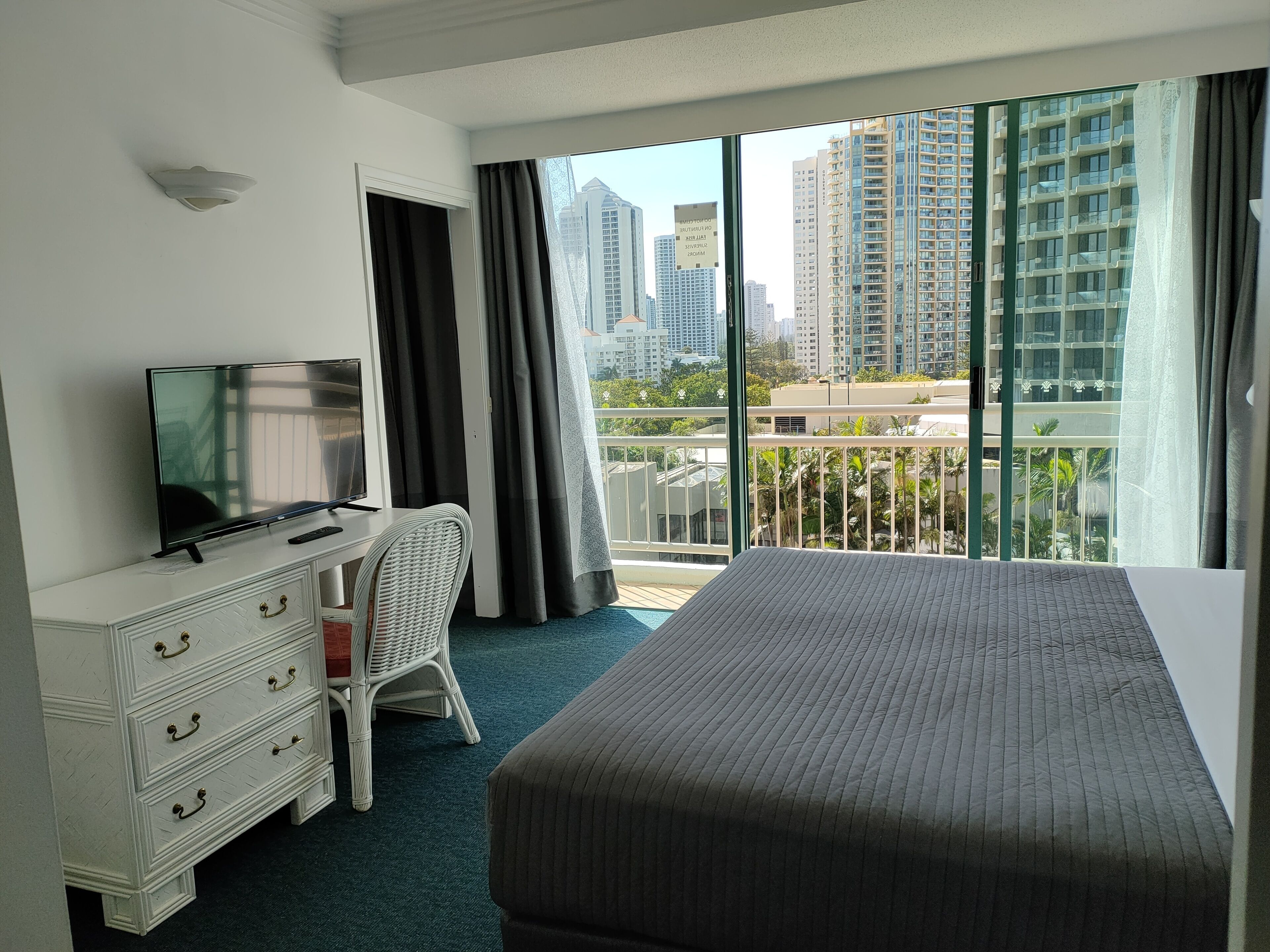 Crown Towers Resort Apartment in Surfers Paradise Very Quiet on North Side — image 17