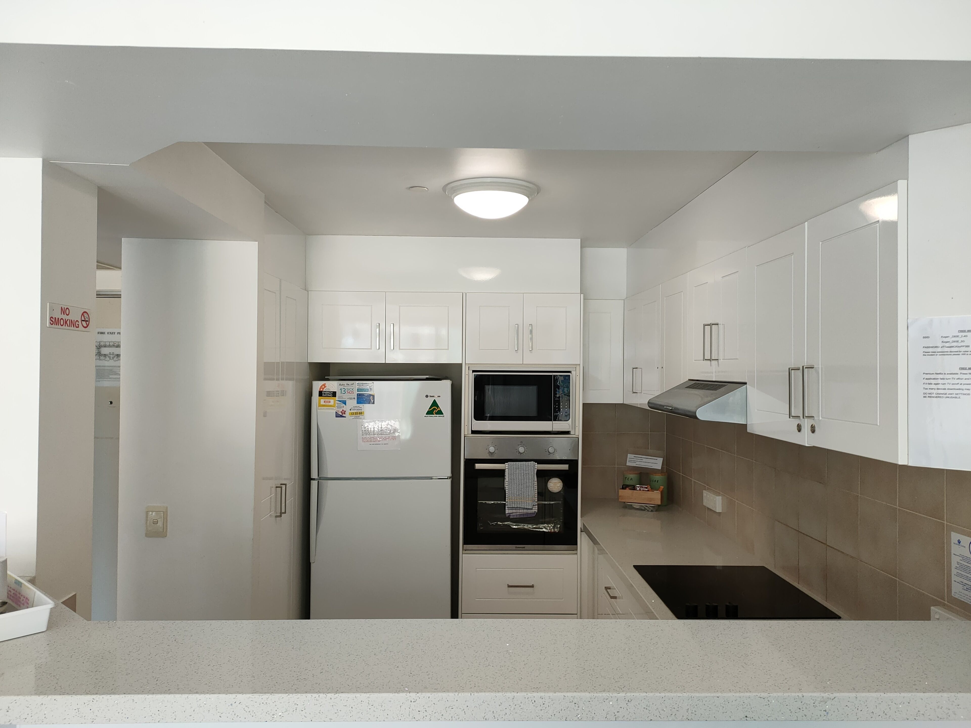 Crown Towers Resort Apartment in Surfers Paradise Very Quiet on North Side — image 13