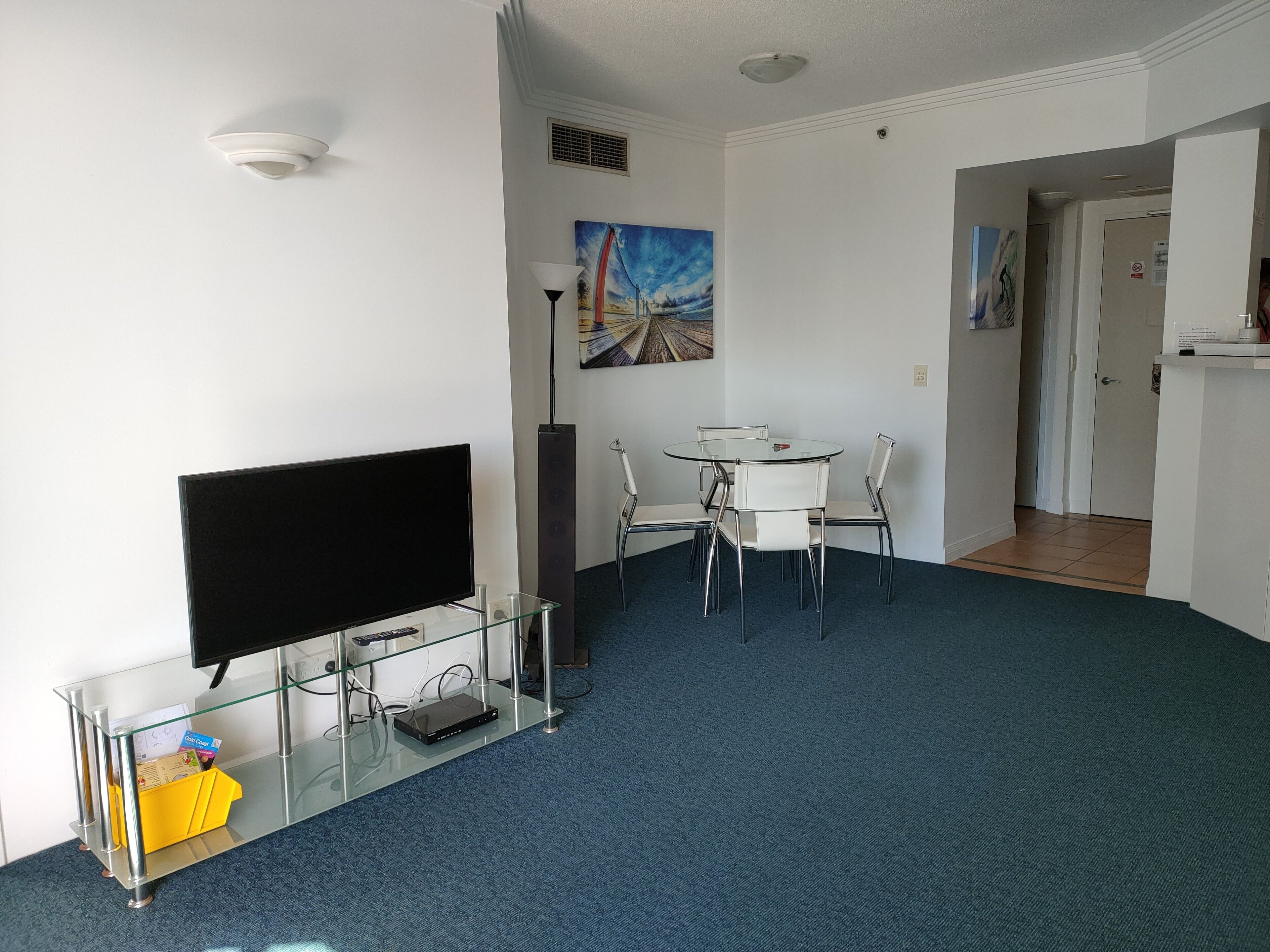 Crown Towers Resort Apartment in Surfers Paradise Very Quiet on North Side — image 2