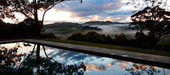 "Riverbend Homestead" BYRON Hinterland Retreat