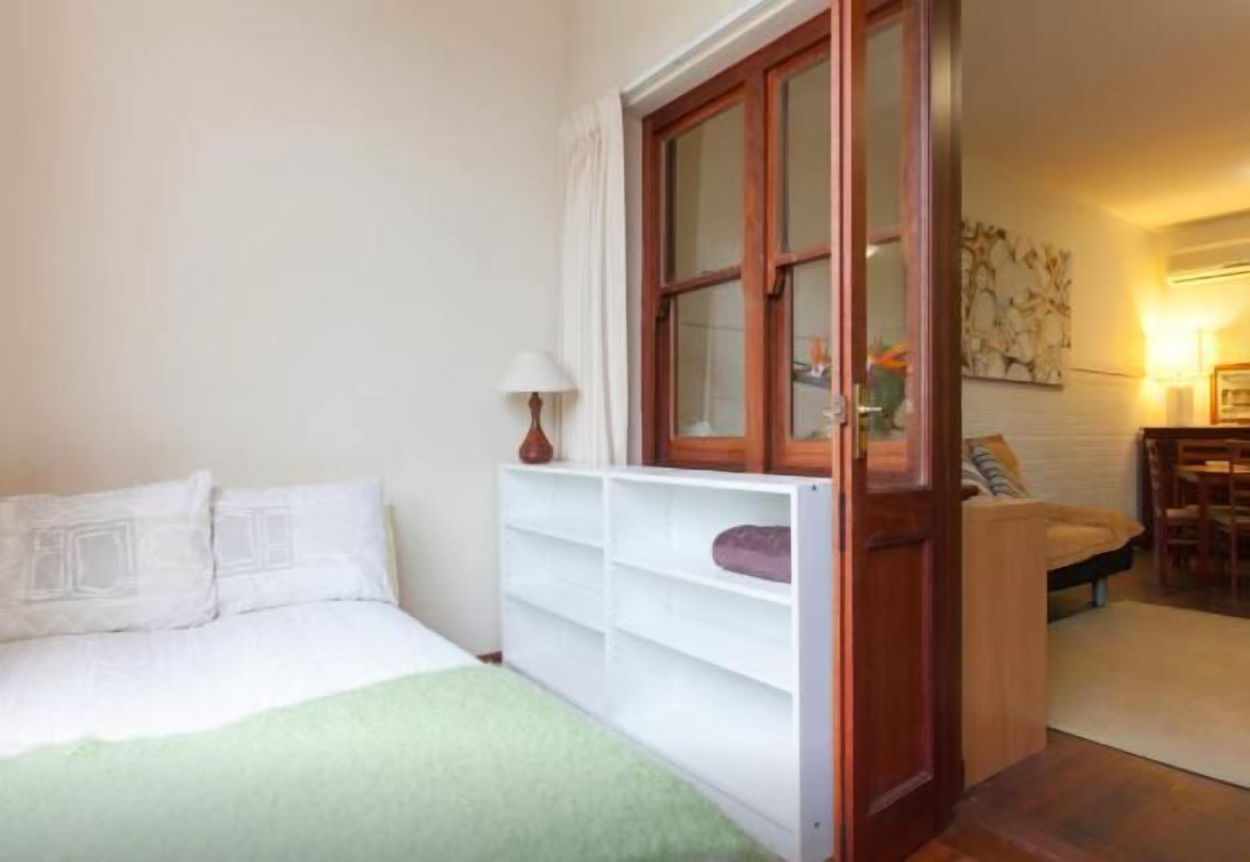 B3 Crawley/Nedlands Apartment 1 BRM + Sleepout - 2min walk to UWA