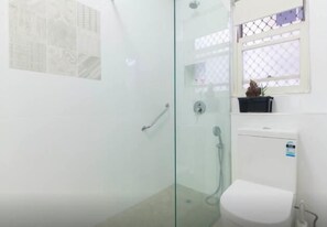 Shower, towels, soap, shampoo