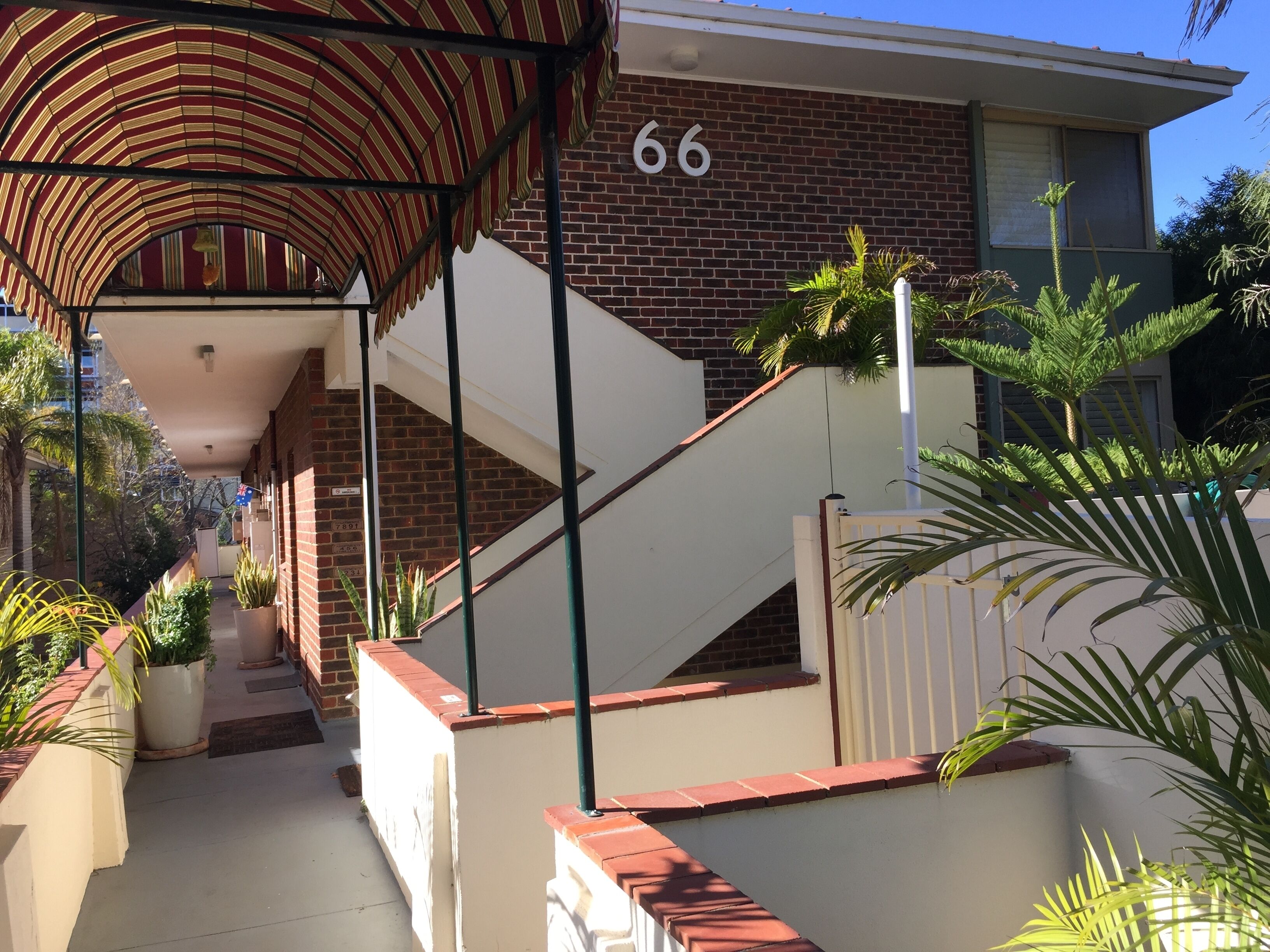 B3 Crawley/Nedlands Apartment 1 BRM + Sleepout - 2min walk to UWA — image 3