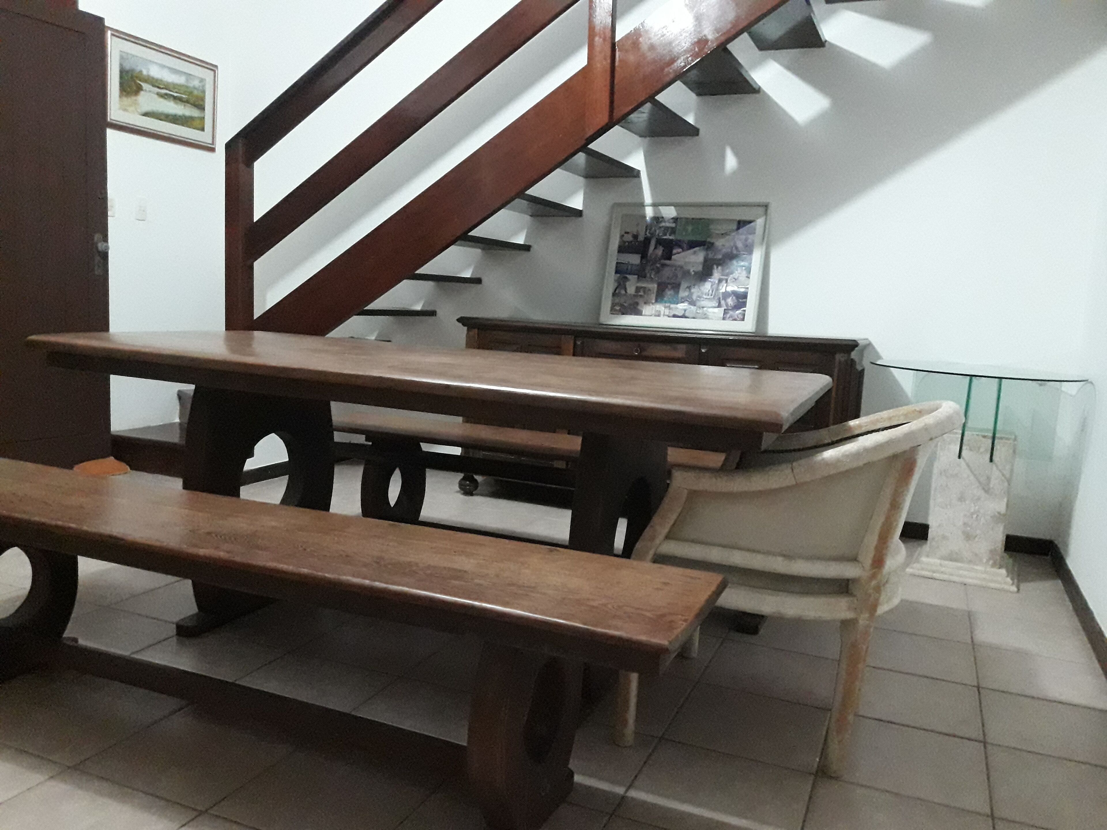 House: 5 Bedrooms, 3 wuth bathrooms, by the sea