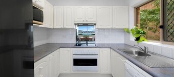 ROWESHAVEN | Amazing views, close to beach | Accom Holidays