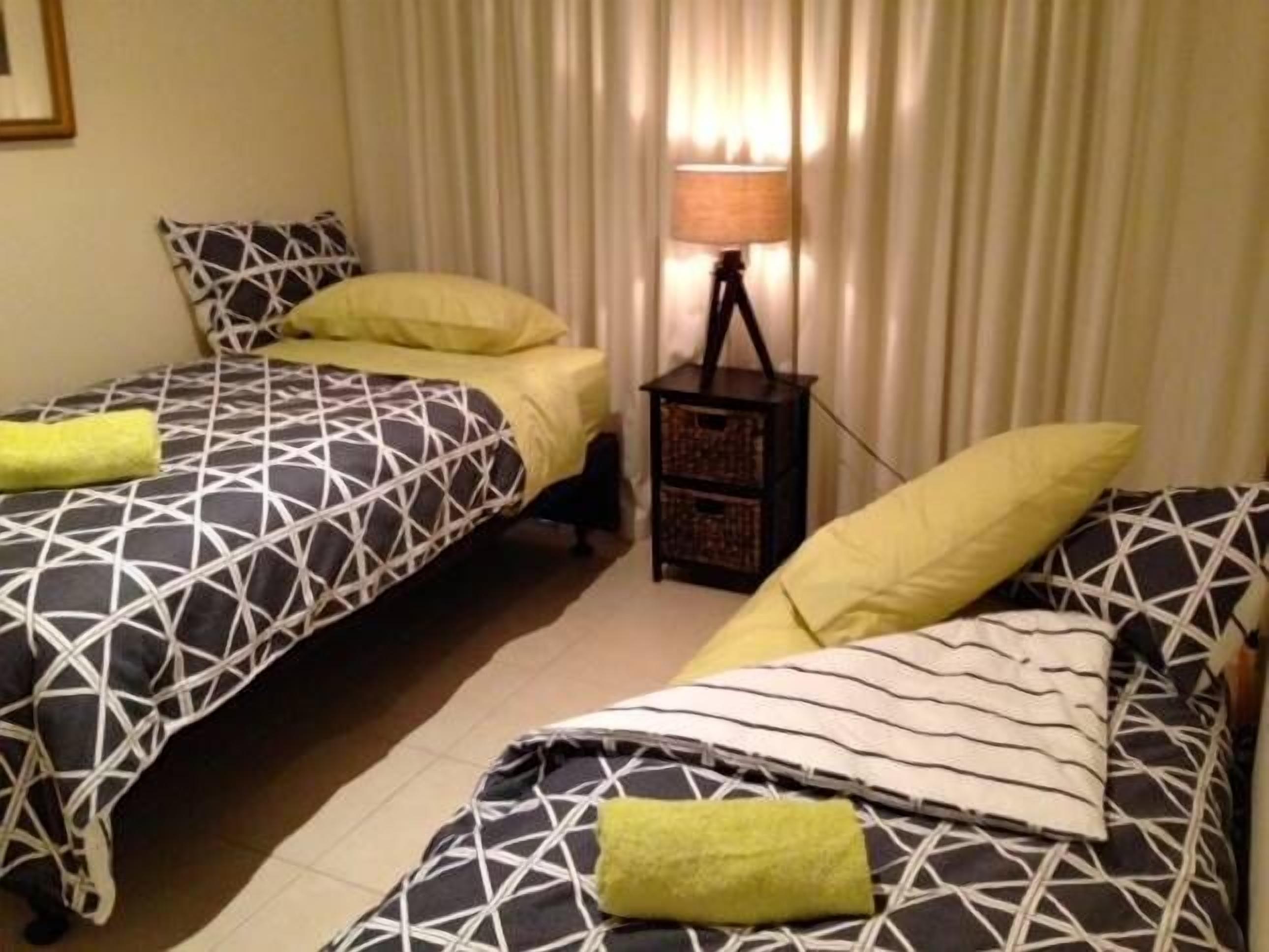 The Villa on Pine Tree Avenue — image 8