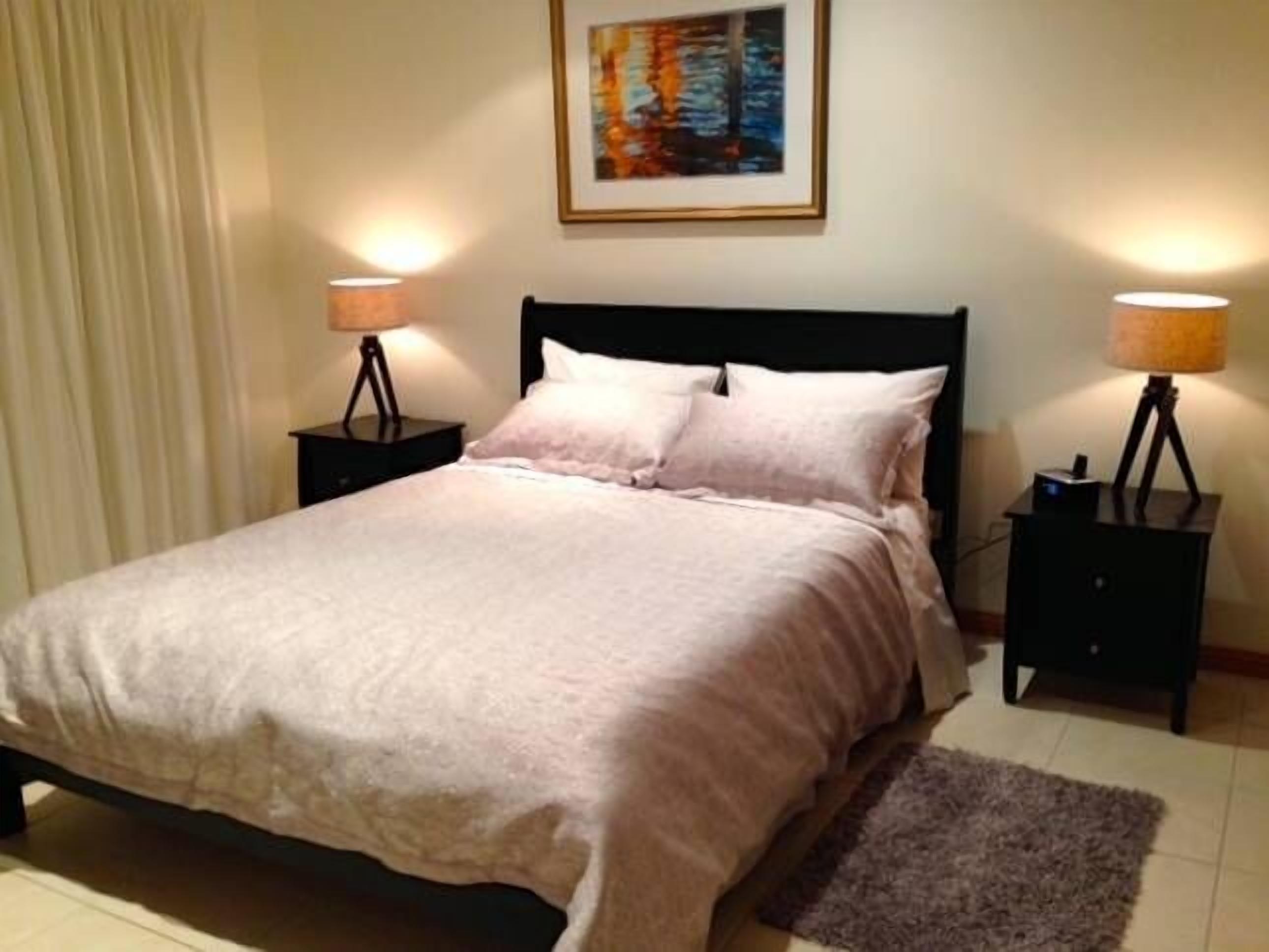 The Villa on Pine Tree Avenue — image 7