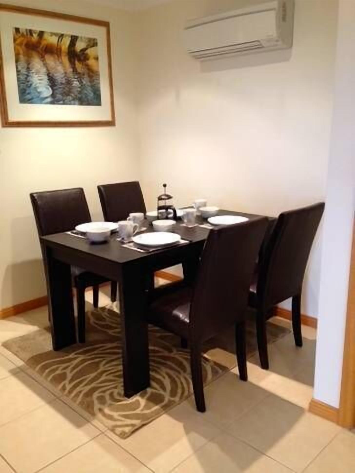 The Villa on Pine Tree Avenue — image 4