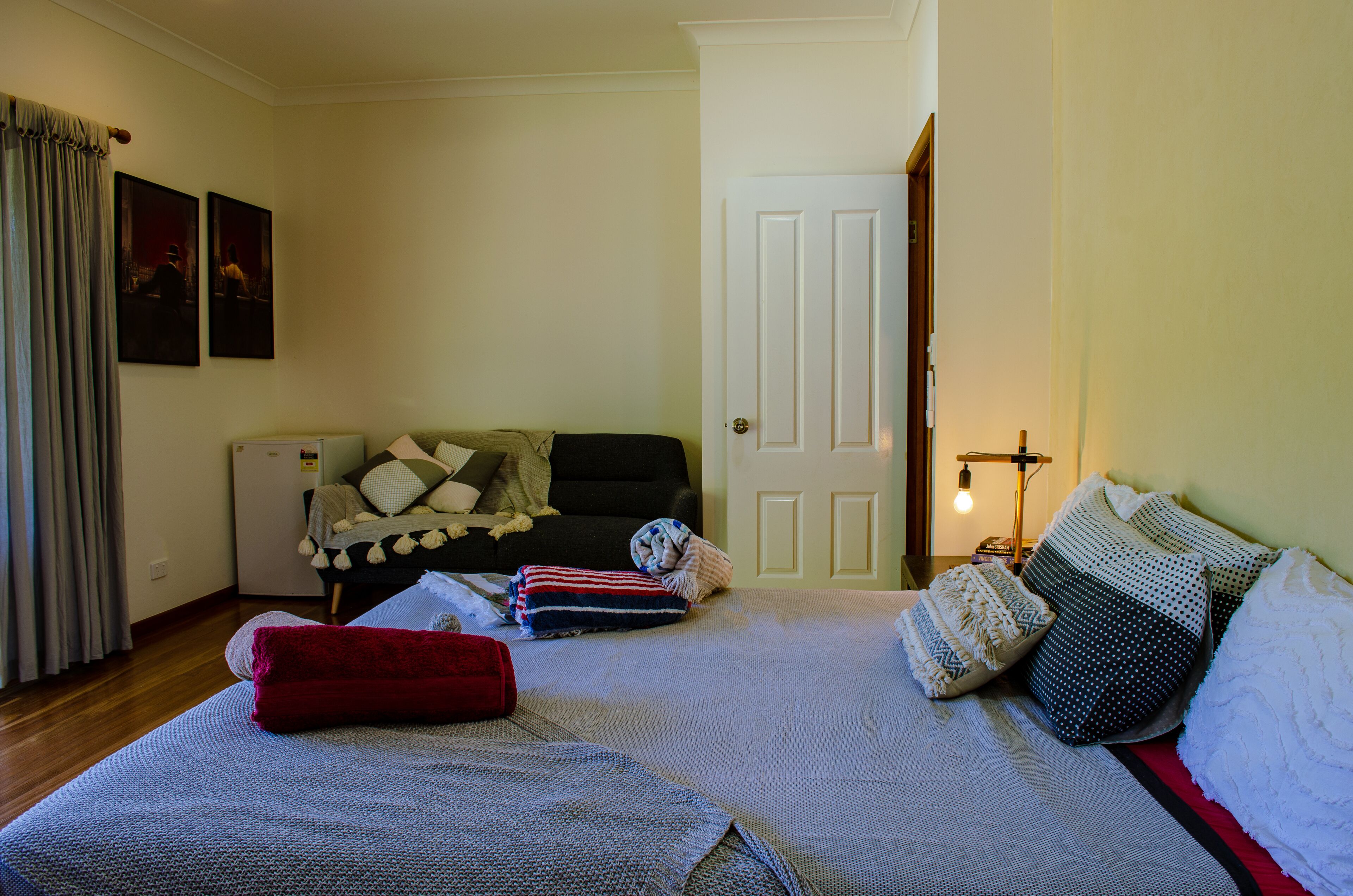 Cairns PET FRIENDL THE HOMESTEAD: Redlynch Pet fees apply Kitchenette YES — image 19