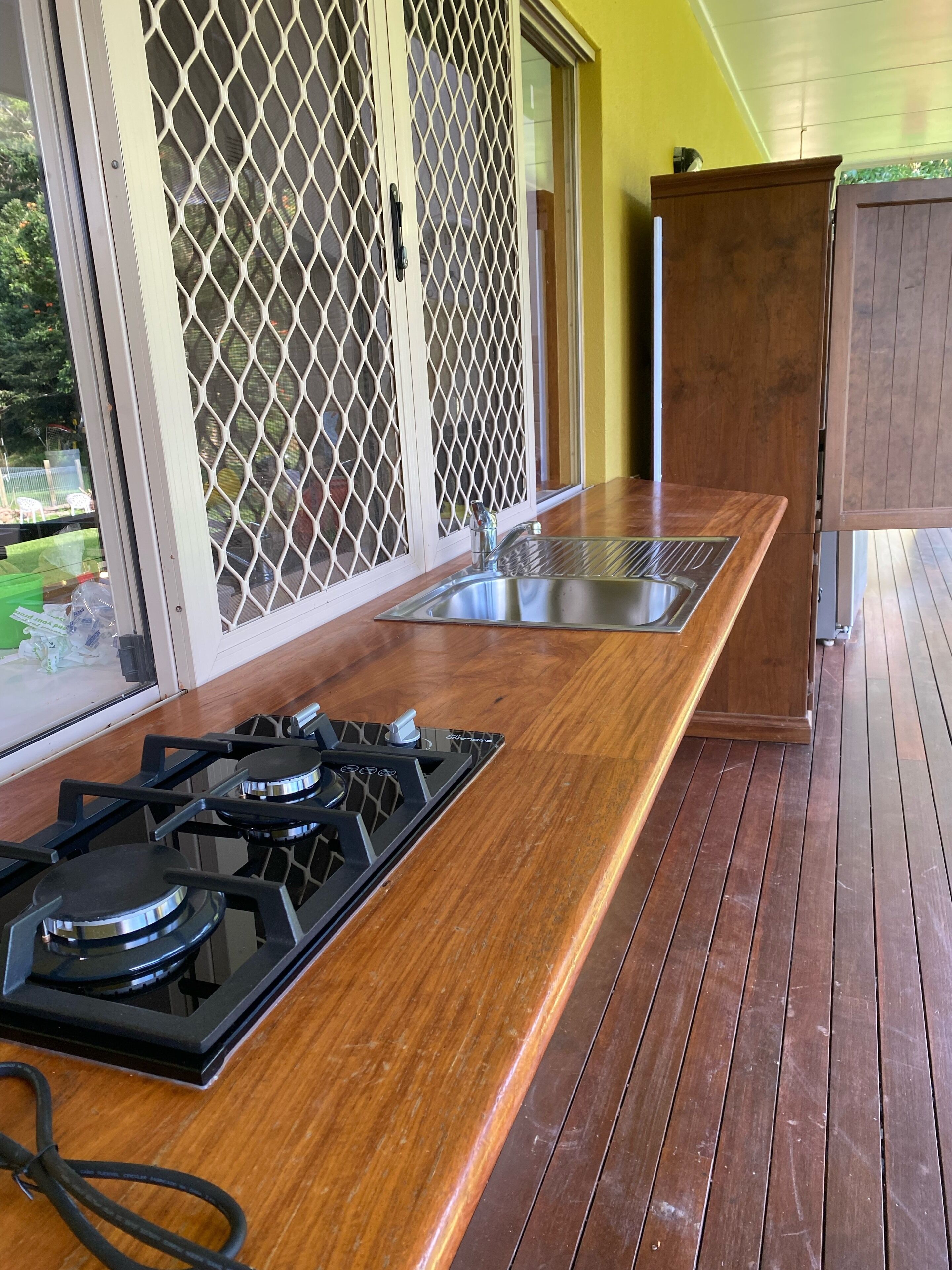 Cairns PET FRIENDL THE HOMESTEAD: Redlynch Pet fees apply Kitchenette YES — image 6