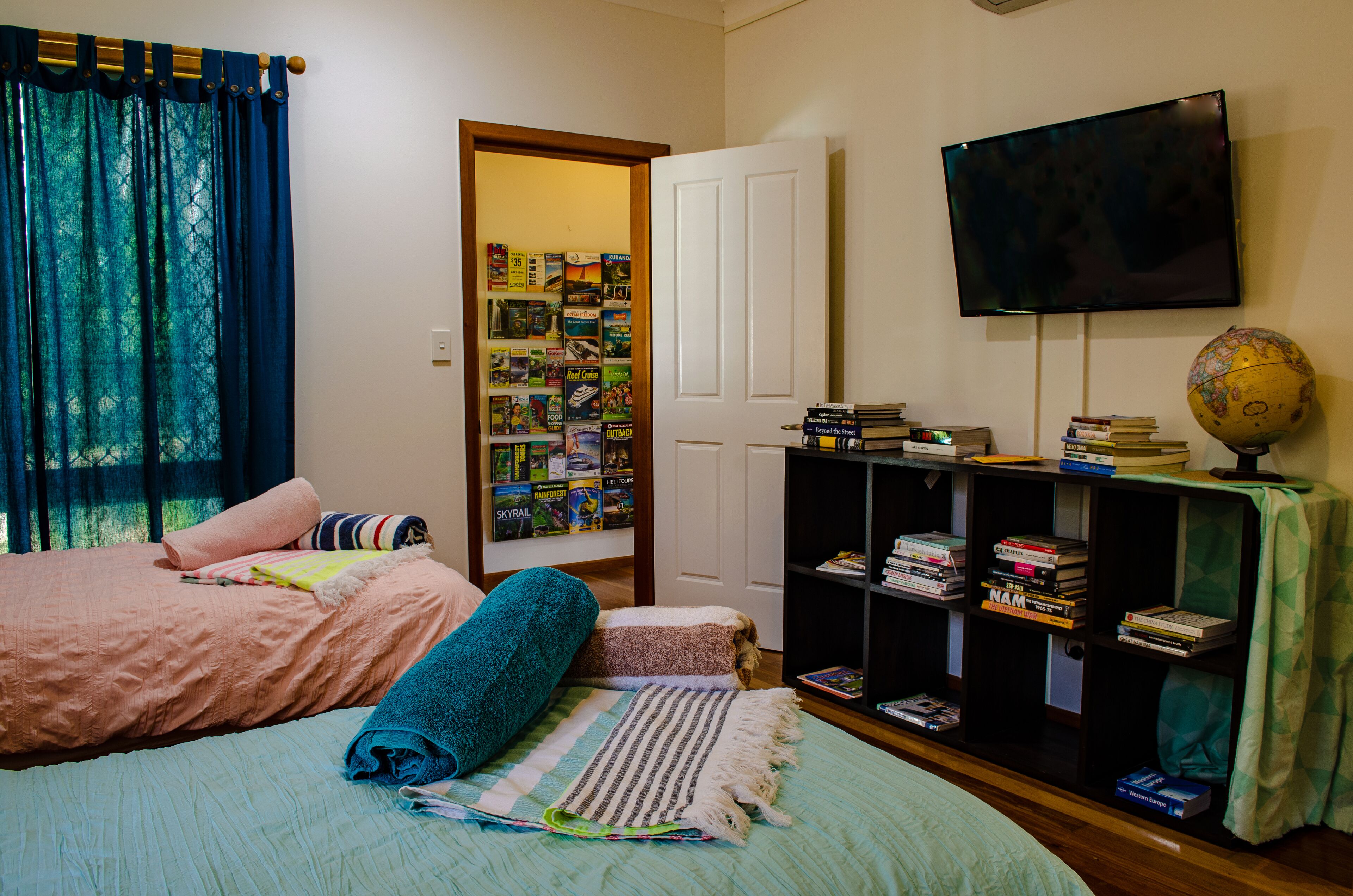 2 室のベッドルーム、アイロン / アイロン台、WiFi (無料)、ベッドシーツ