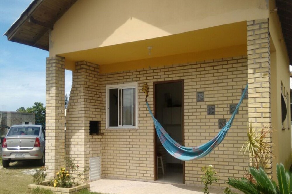 Chalet Tip of the Parrots, 4 adults and 2 children c / animal confortoeaceita p and q.