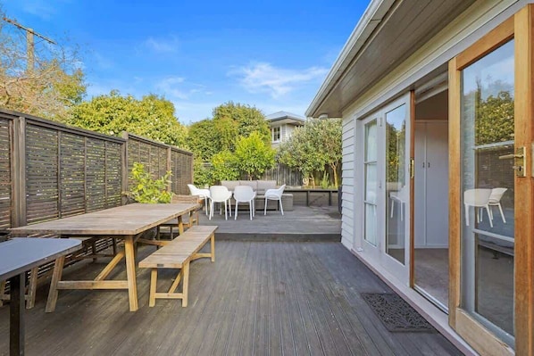 Outdoor dining