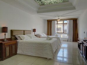 3 soverom, strykejern/-brett, wi-fi og sengetøy