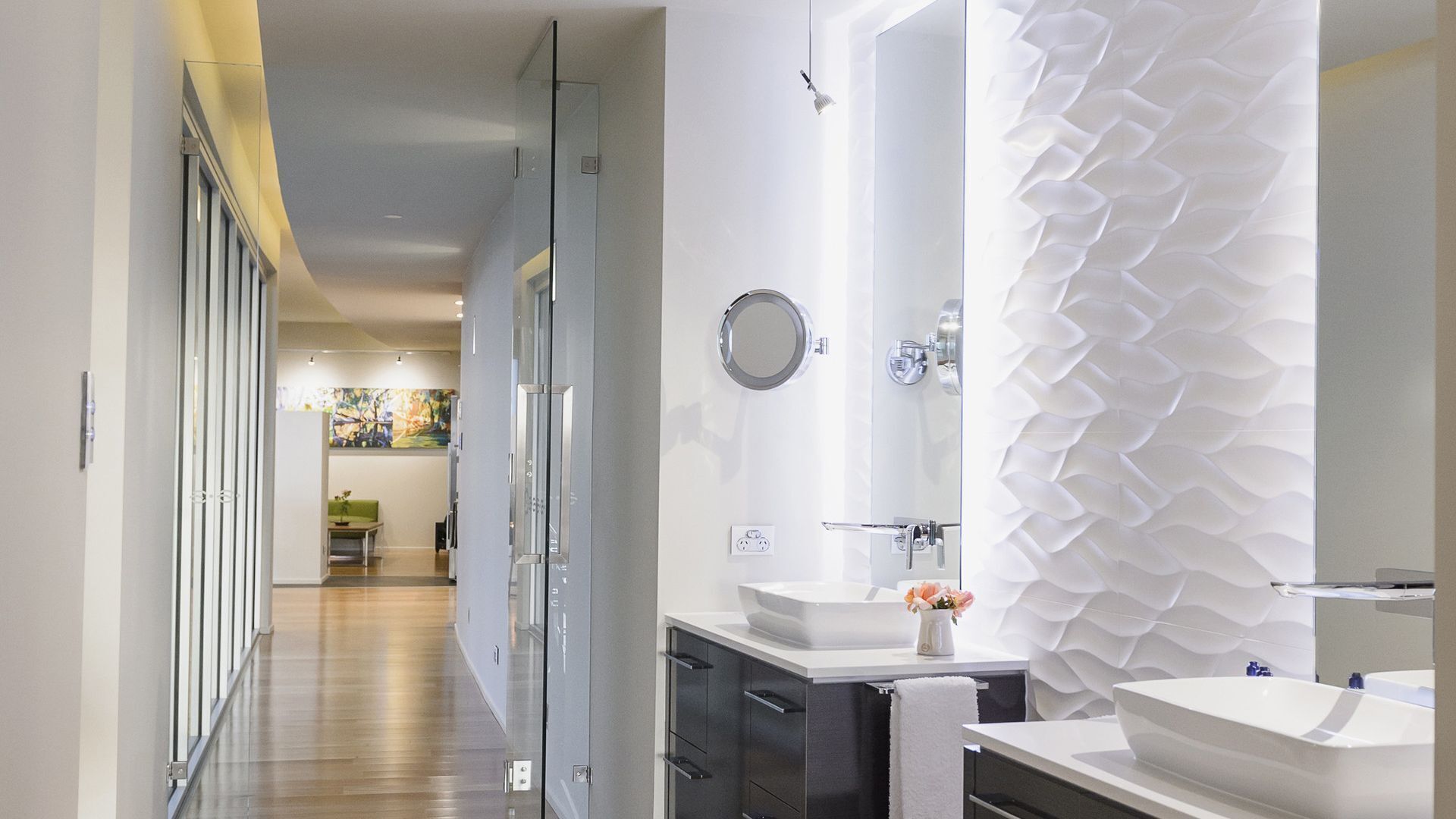 The Frames 'Pastiche' Luxury Retreat overlooking River Murray private Pool, Spa