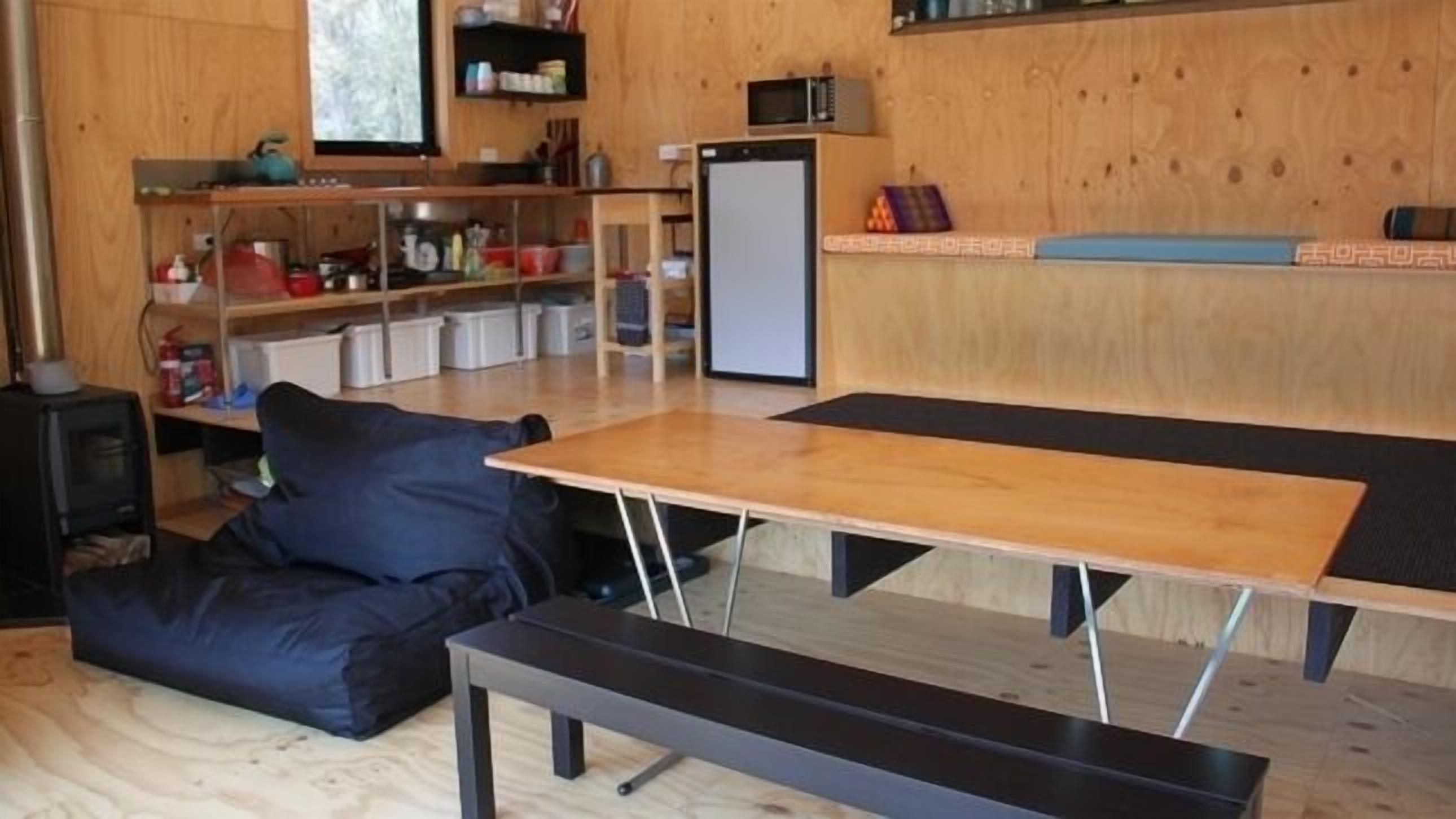 BAY OF FIRES ECO HUT Binalong Bay — image 17