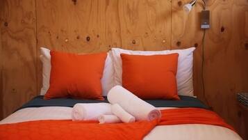 1 habitación y ropa de cama