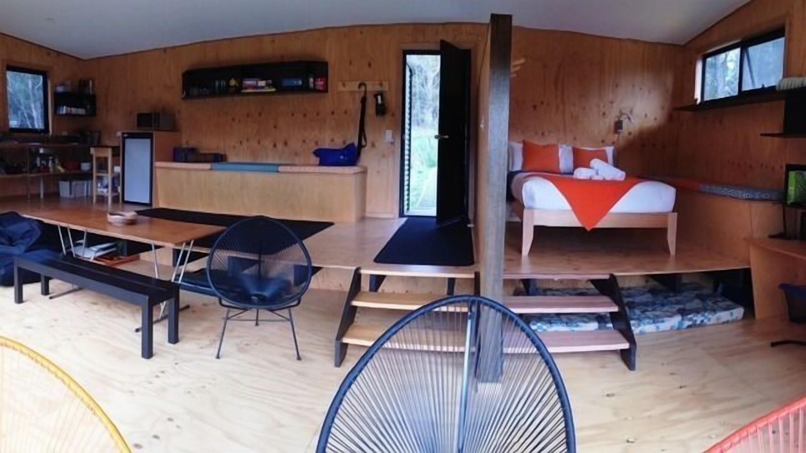 BAY OF FIRES ECO HUT Binalong Bay — image 19