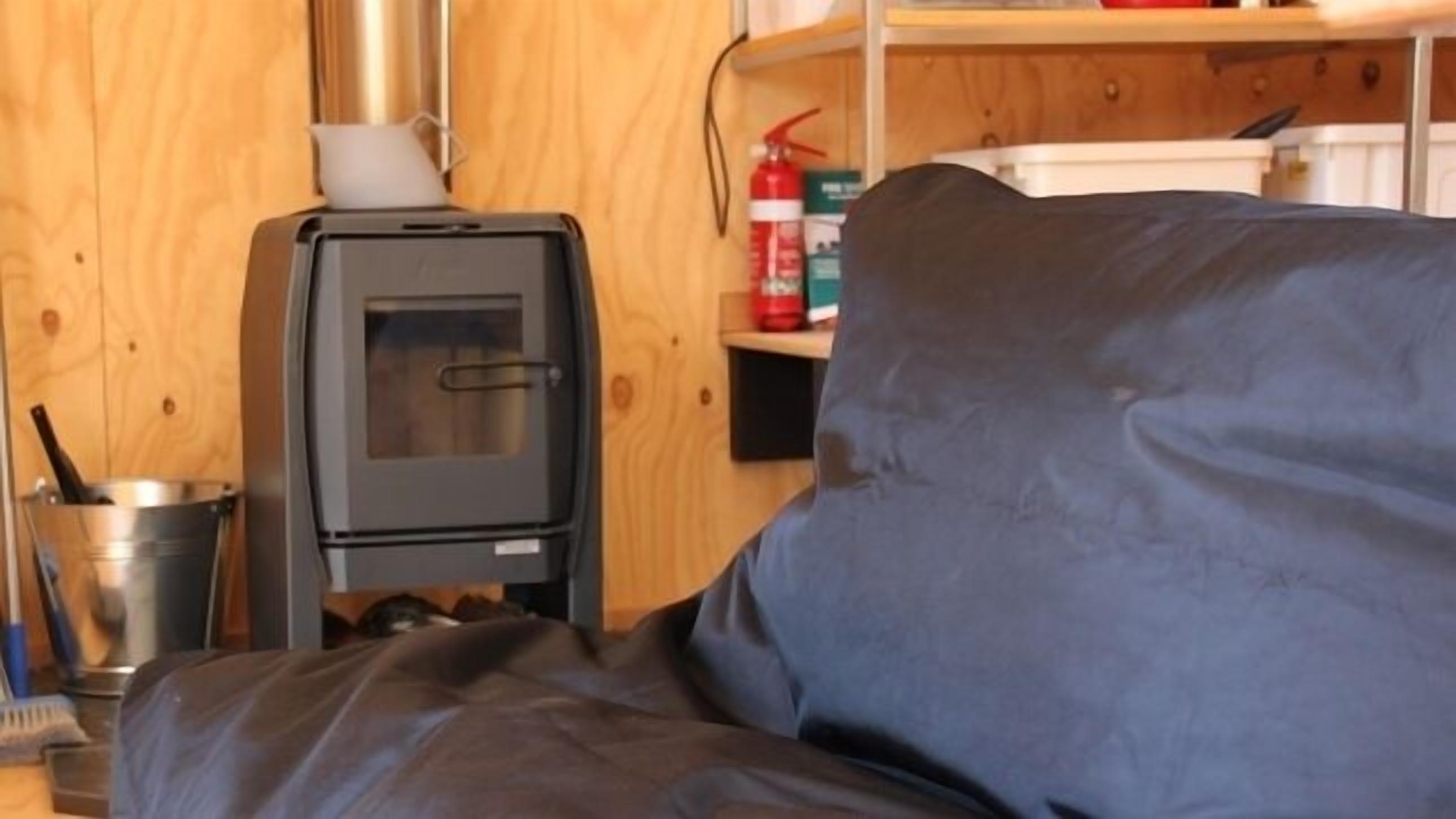 BAY OF FIRES ECO HUT Binalong Bay — image 10