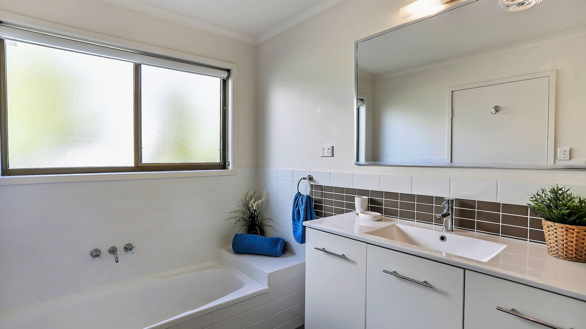 Noosa Rest - Walk to Hastings Street & Main Beach — image 10