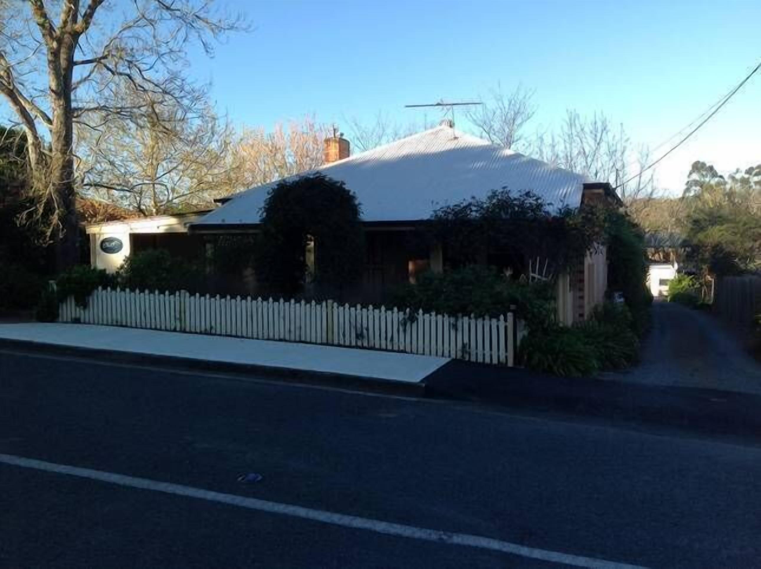 Oats Cottage - Central Hahndorf — image 14