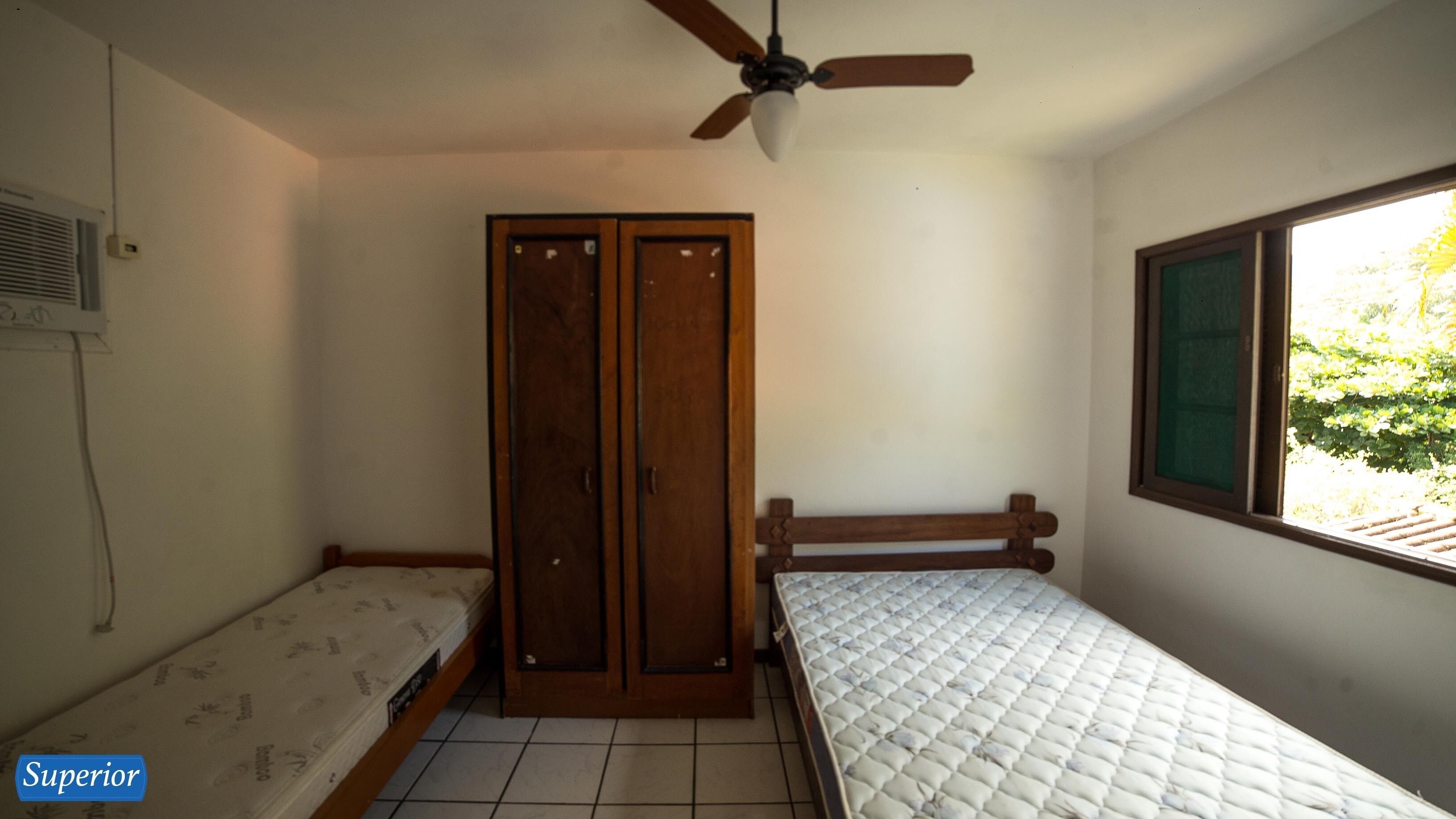 cabins over 230 M from the beach without crossing the road 