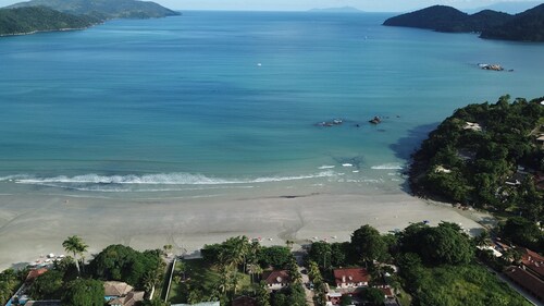 Superior chalets 230 m from the beach without crossing the road