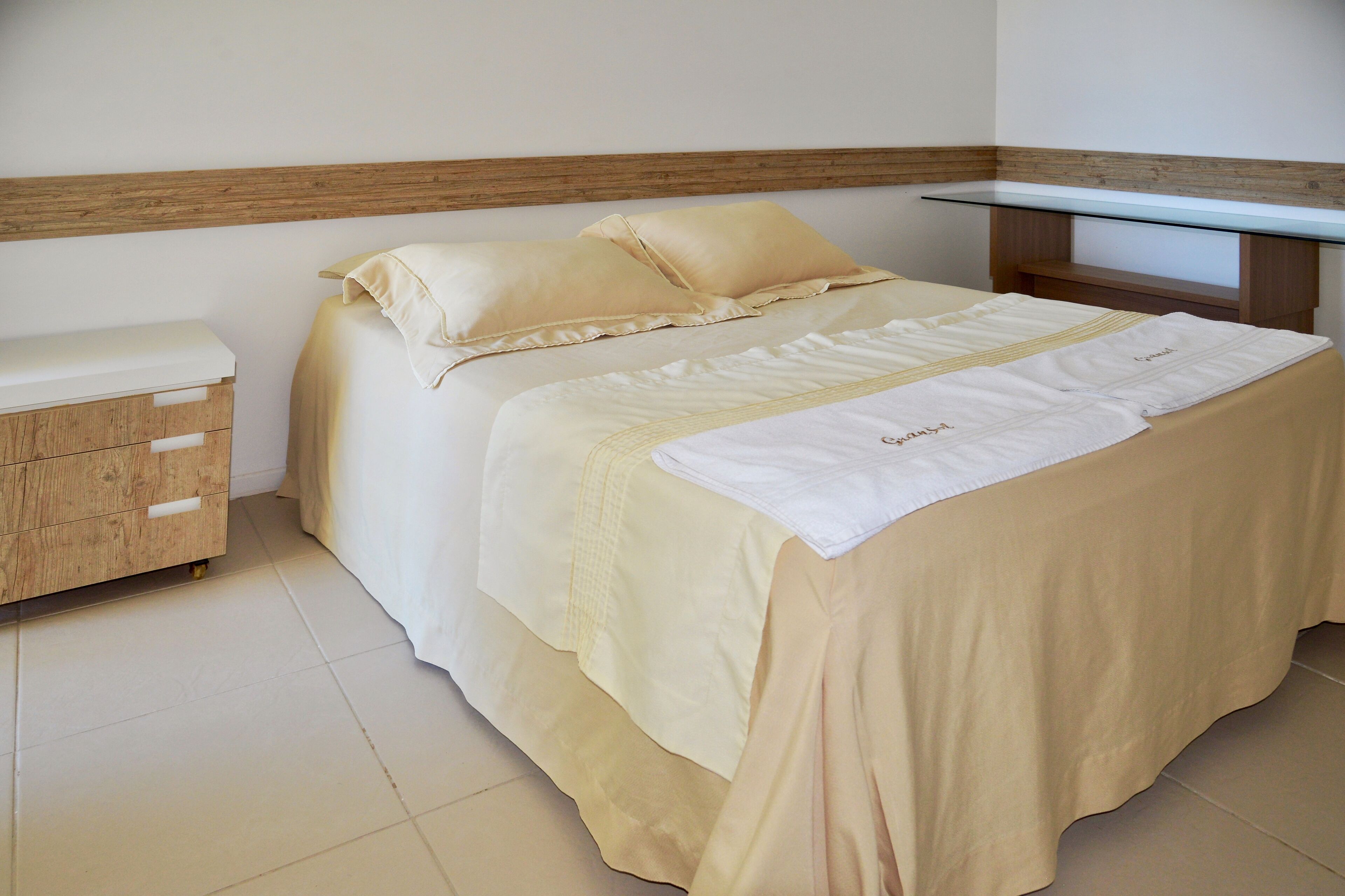 Luxurious duplex on the seafront, sleeps 13 people, with 6 bedrooms, 5 bathrooms