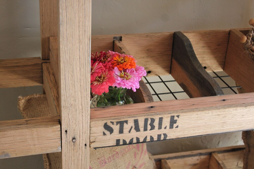 STABLE DOOR in Lara " You Yangs "