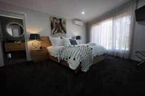 3 chambres, fer et planche à repasser, lit parapluie, Wi-Fi gratuit